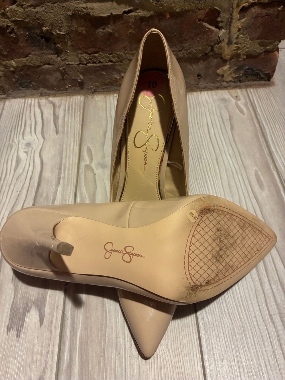 Jessica Simpson Nude Patent Pointed Toe Pumps - Picture 4 of 8